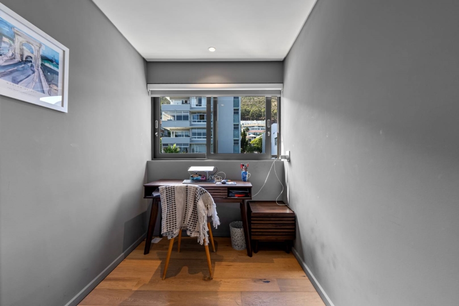 To Let 2 Bedroom Property for Rent in Sea Point Western Cape